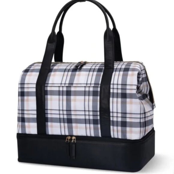 Weekender Duffle Bag - live in style -plaid NWT - Picture 1 of 3